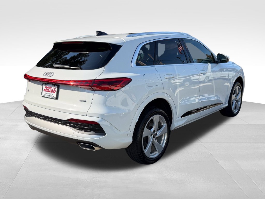 Used 2025 Audi Q5 Premium w/ Premium Plus AWD/4WD image 9