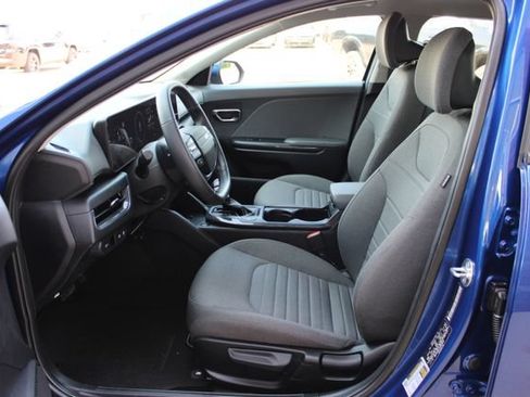 Used 2025 Kia K4 EX FWD image 8