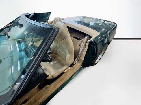 Used 1994 Chevrolet Corvette Convertible RWD image 32