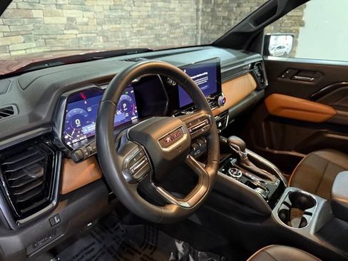 Used 2024 GMC Canyon AT4 w/ Technology Package AWD/4WD image 26