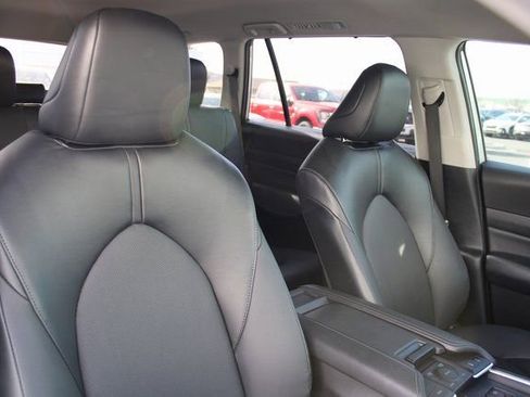 Used 2024 Toyota Grand Highlander XLE image 19