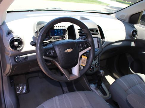 Used 2016 Chevrolet Sonic LT FWD image 16