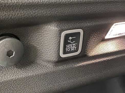 New 2025 Jeep Grand Cherokee L Limited w/ Trailer Tow Package image 17