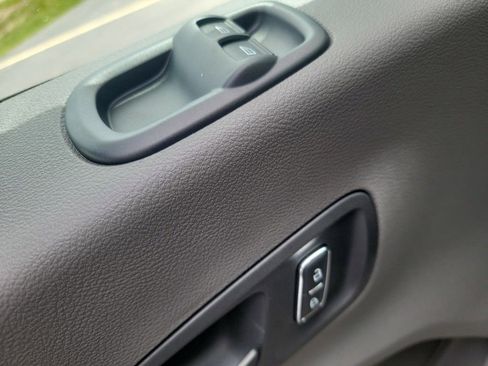New 2025 Ford Transit 250 148 Medium Roof image 12