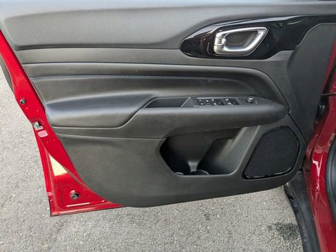 New 2026 Jeep Compass Limited image 10