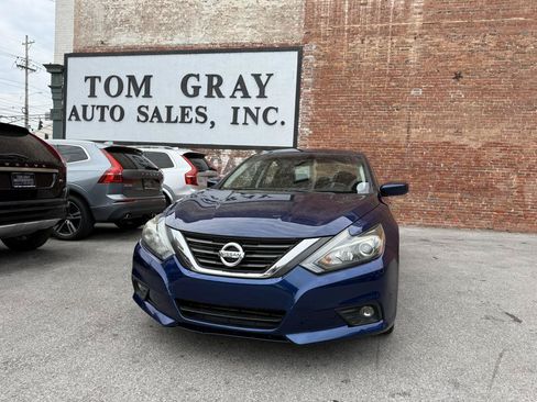 Used 2016 Nissan Altima 2.5 SR FWD image 1