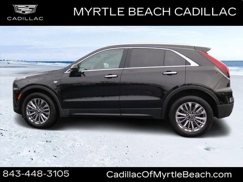 Used 2025 Cadillac XT4 Premium Luxury image 6