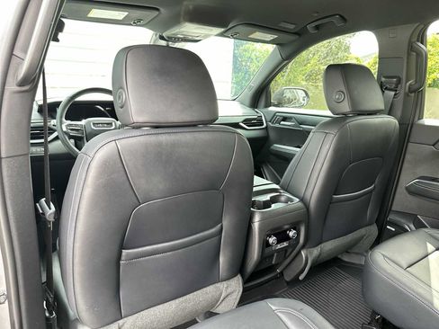 Certified 2026 GMC Acadia Elevation w/ Black Edition AWD/4WD image 16