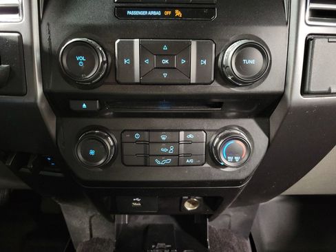 Used 2017 Ford F150 XLT RWD image 17