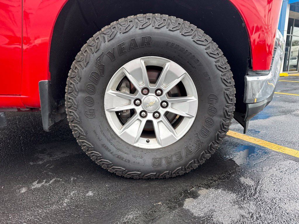 Used 2019 Chevrolet Silverado 1500 LT w/ All-Star Edition AWD/4WD image 3