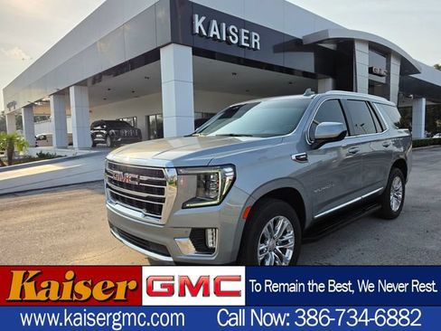 Used 2024 GMC Yukon SLT RWD image 1