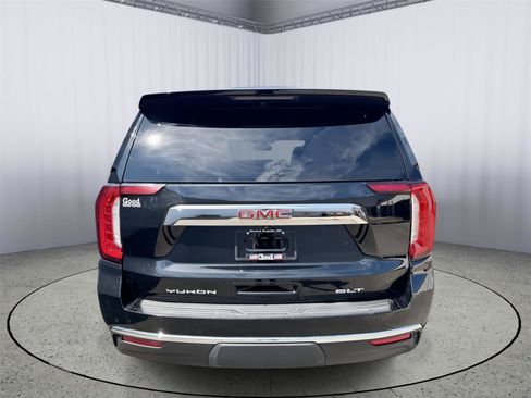 Used 2022 GMC Yukon SLT w/ SLT Luxury Package AWD/4WD image 16