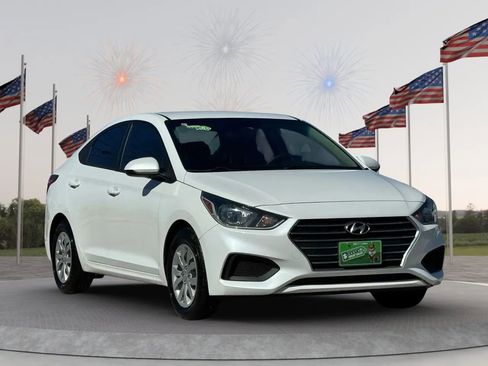 Used 2022 Hyundai Accent SE image 8