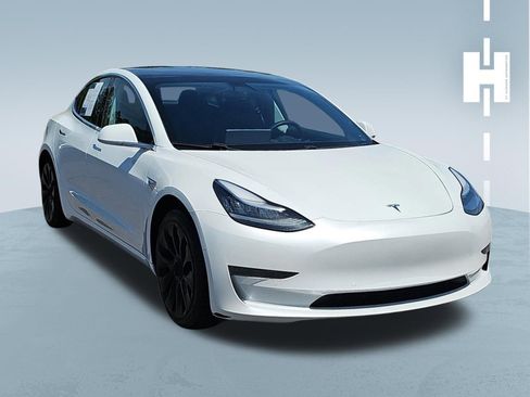 Used 2020 Tesla Model 3 Standard Range Plus RWD image 1
