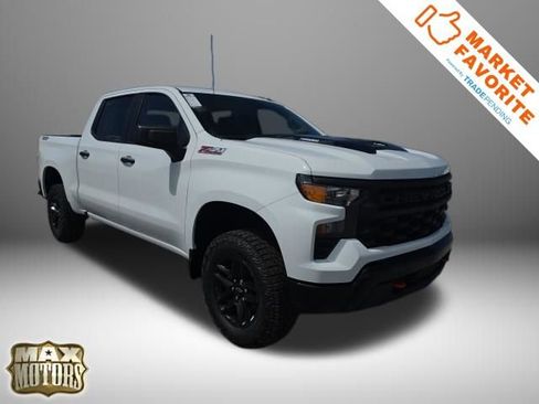 New 2026 Chevrolet Silverado 1500 Custom Trail Boss AWD/4WD image 1