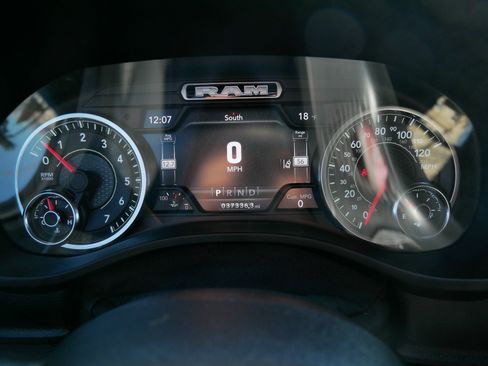 Used 2021 RAM 1500 Laramie image 21