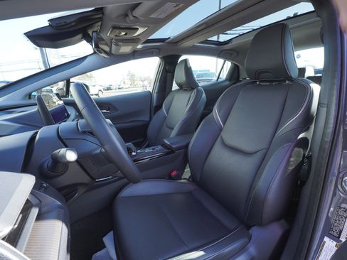 Used 2024 Toyota Prius XLE image 33