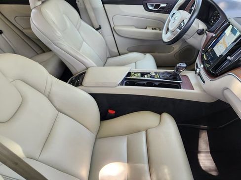 Used 2019 Volvo XC60 T5 Inscription w/ Protection Package Premier AWD/4WD image 14