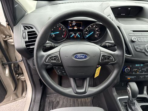 Used 2018 Ford Escape SE image 17