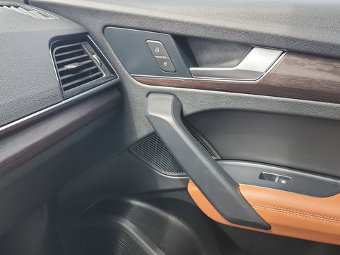 Used 2024 Audi Q5 e Prestige image 29