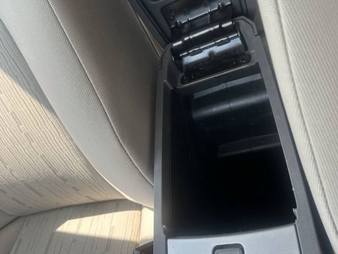 Used 2008 Ford Focus SE FWD image 17