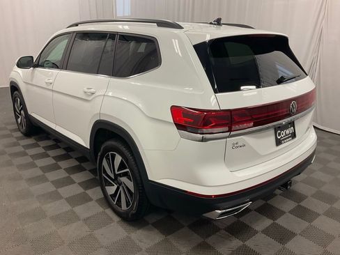Used 2025 Volkswagen Atlas SE image 8