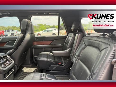 Used 2021 Lincoln Navigator L Reserve AWD/4WD image 10