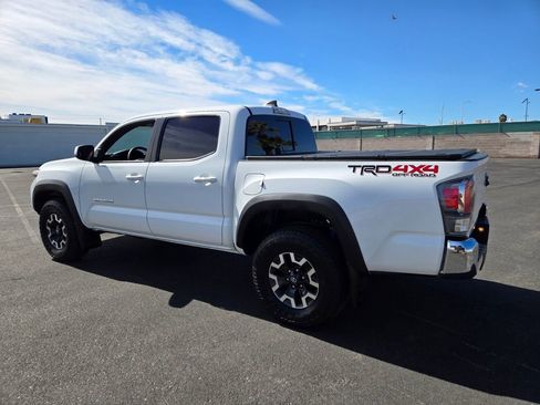 Used 2023 Toyota Tacoma TRD Off-Road image 4