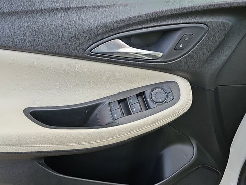 Used 2021 Buick Encore GX Preferred w/ Cold Weather Comfort Package image 13