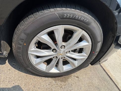 Used 2023 Chevrolet Malibu LT FWD image 24