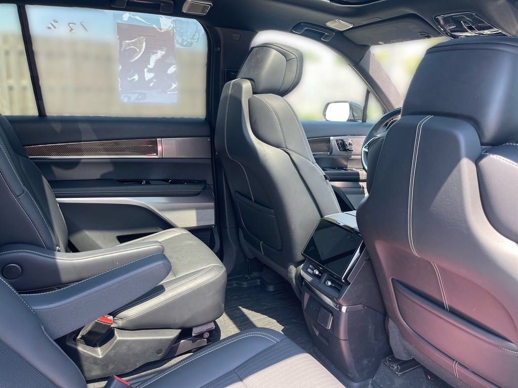 Certified 2026 Cadillac Vistiq Sport w/ LPO, Floor Liner Package AWD/4WD image 39