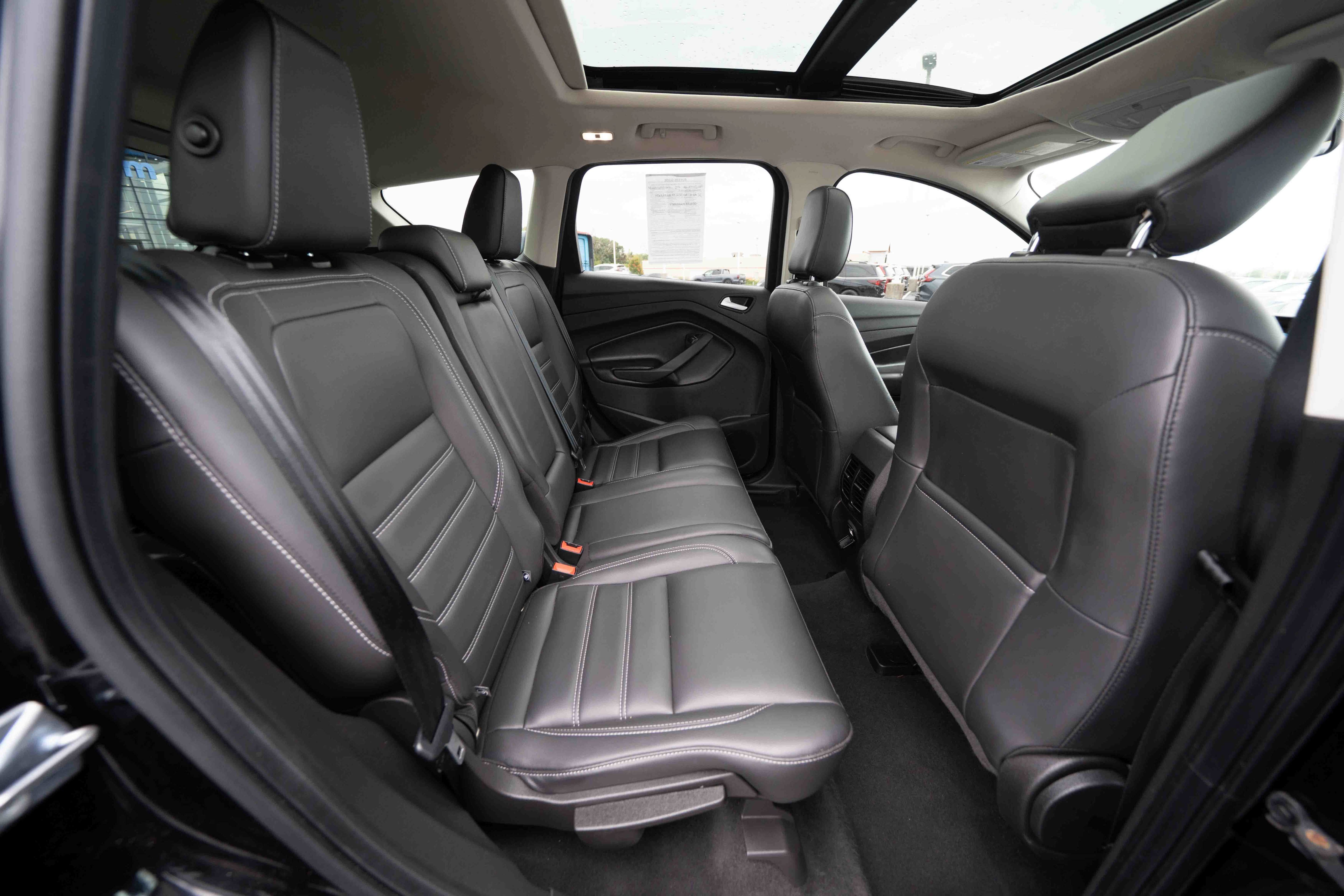 Used 2019 Ford Escape SEL AWD/4WD image 25