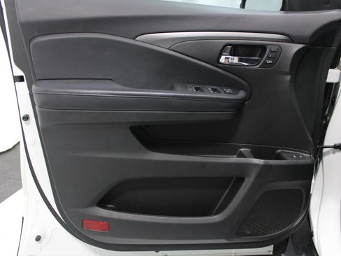 Used 2021 Honda Pilot Special Edition image 11
