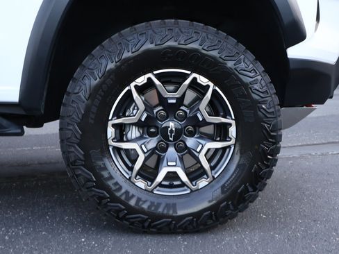Used 2026 Chevrolet Colorado ZR2 w/ Technology Package AWD/4WD image 27