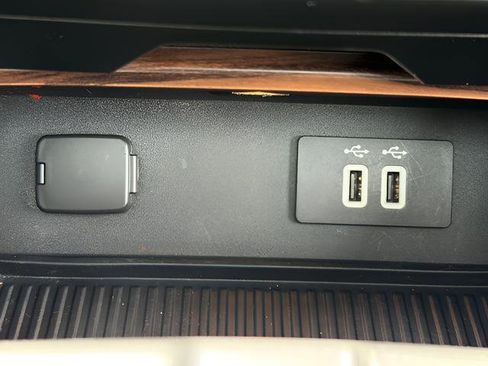 Used 2016 Ford F150 Lariat AWD/4WD image 5