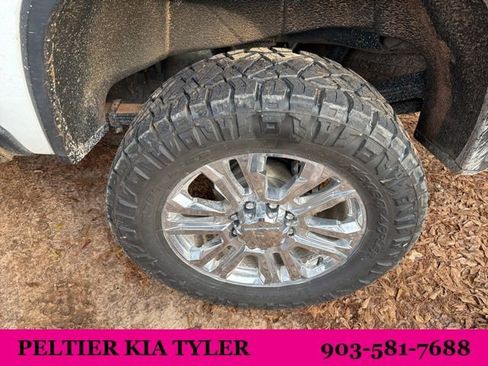 Used 2022 Chevrolet Silverado 2500 LT w/ Convenience Package image 11