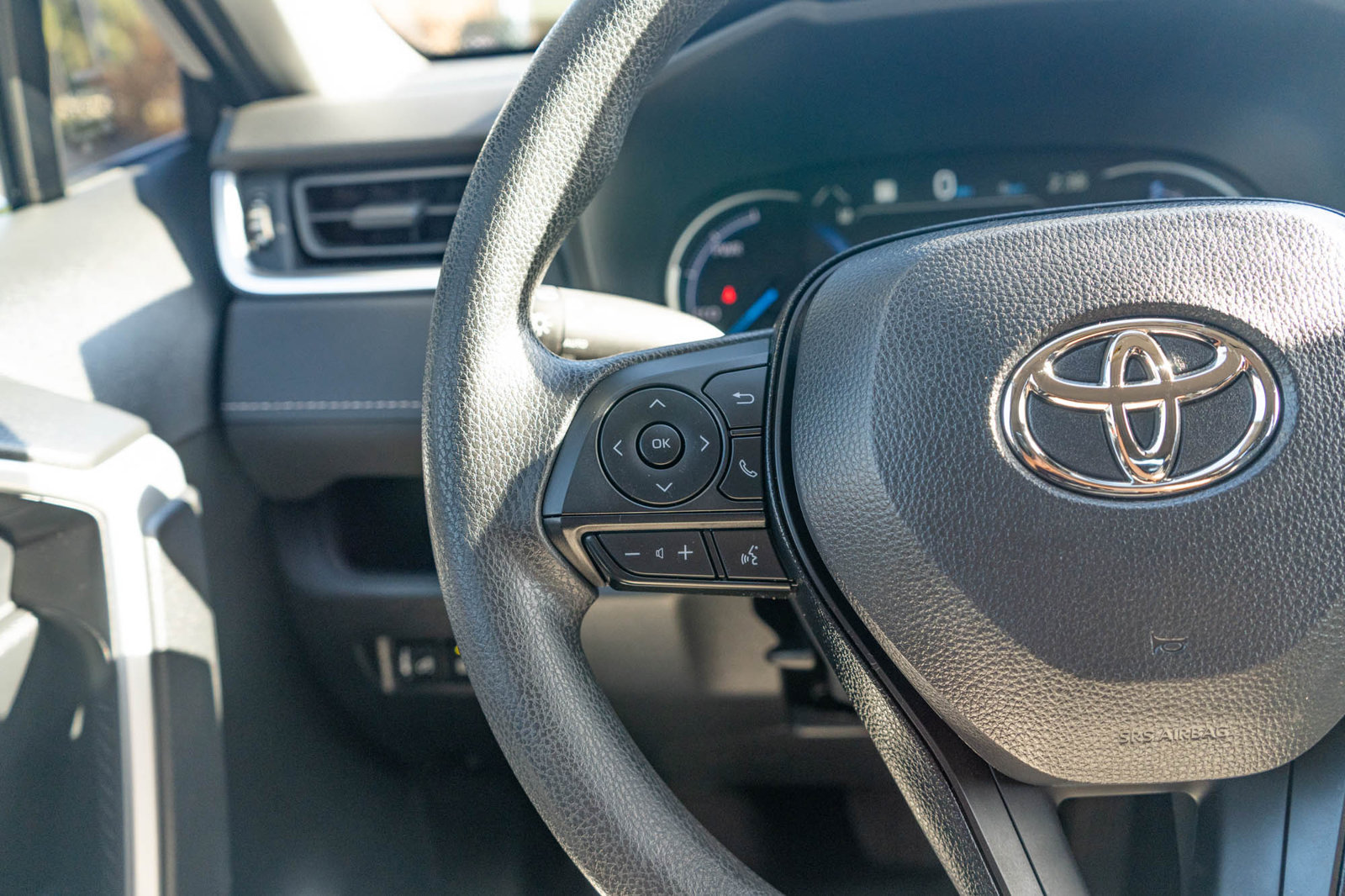 Certified 2025 Toyota RAV4 XLE AWD/4WD image 27
