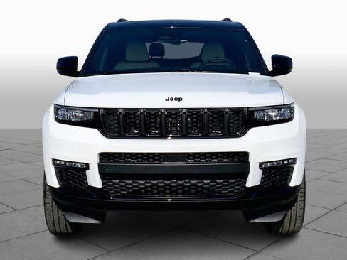 Used 2025 Jeep Grand Cherokee L Limited image 4