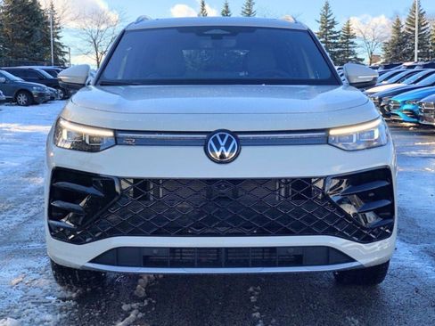 New 2026 Volkswagen Tiguan SEL R-Line image 2