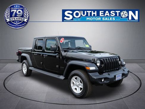 Used 2020 Jeep Gladiator Sport w/ Quick Order Package 24S AWD/4WD image 2