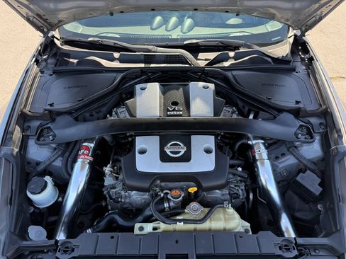 Used 2014 Nissan 370Z Coupe RWD image 3