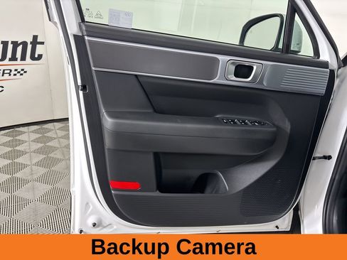 Used 2025 Hyundai Santa Fe SE image 8