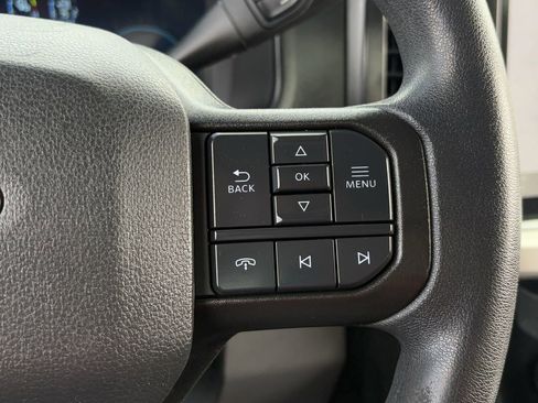 Used 2023 Ford F250 XLT w/ XLT Premium Package AWD/4WD image 17