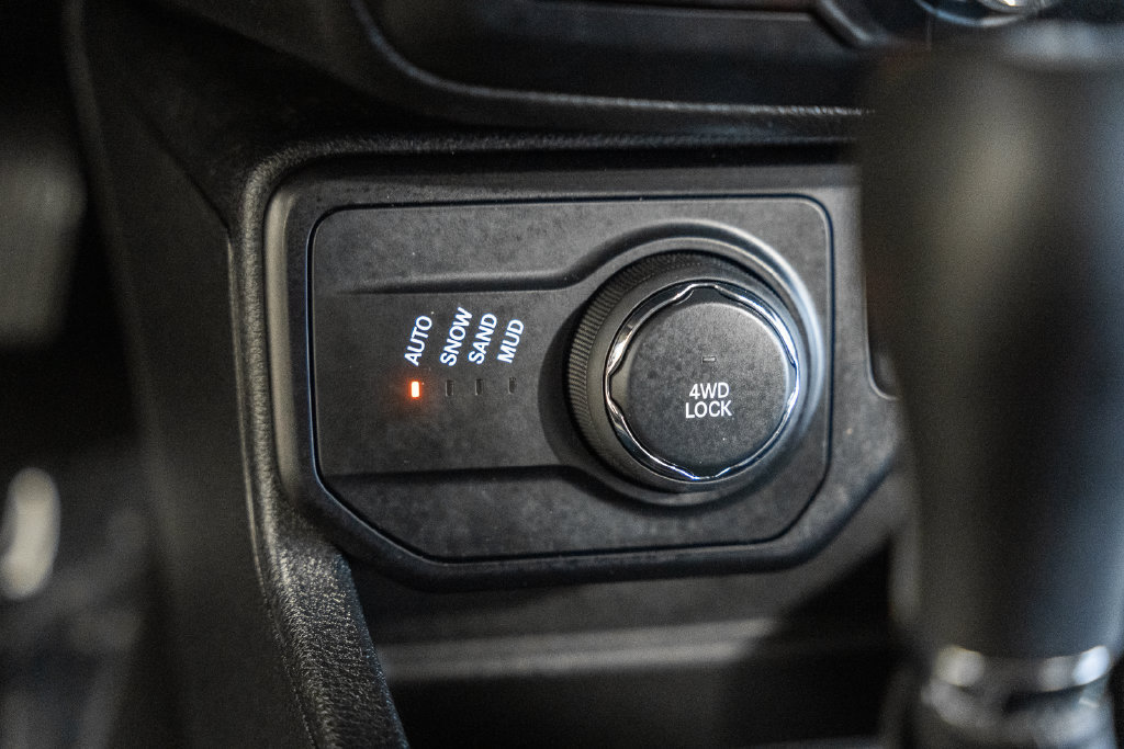 Certified 2018 Jeep Renegade Latitude AWD/4WD image 22