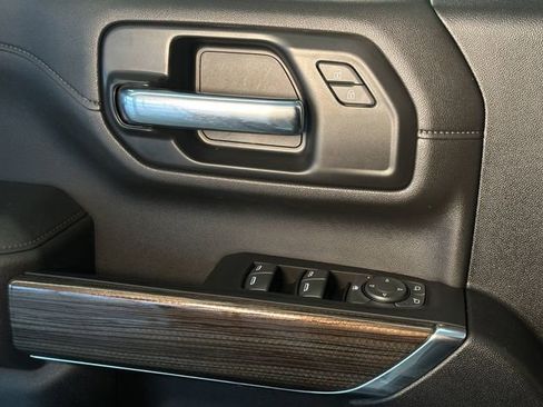 Used 2022 Chevrolet Silverado 3500 LT image 28