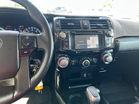 Certified 2019 Toyota 4Runner TRD Off-Road AWD/4WD image 21