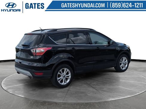 Used 2018 Ford Escape SE AWD/4WD image 2