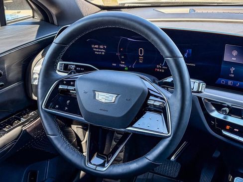 Certified 2025 Cadillac Lyriq Luxury image 19