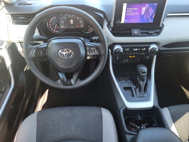 Used 2025 Toyota RAV4 XLE FWD image 24
