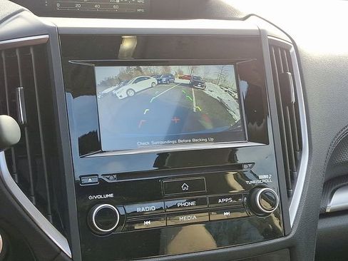 Used 2023 Subaru Forester Premium image 18